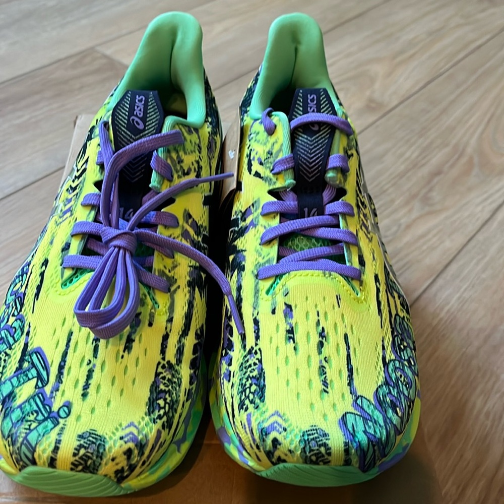 Brand new ladies ASICS Noosa Tri 14 shoes